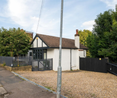 Detached Bungalow Cemmaes Court Road, Boxmoor - 16