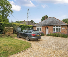 A delightful detached bungalow, Jenkins Lane, St. Leonards, Tring - 19