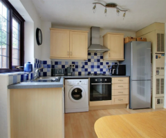 Delightful Terraced Home Creasy Close, Abbots Langley - 7